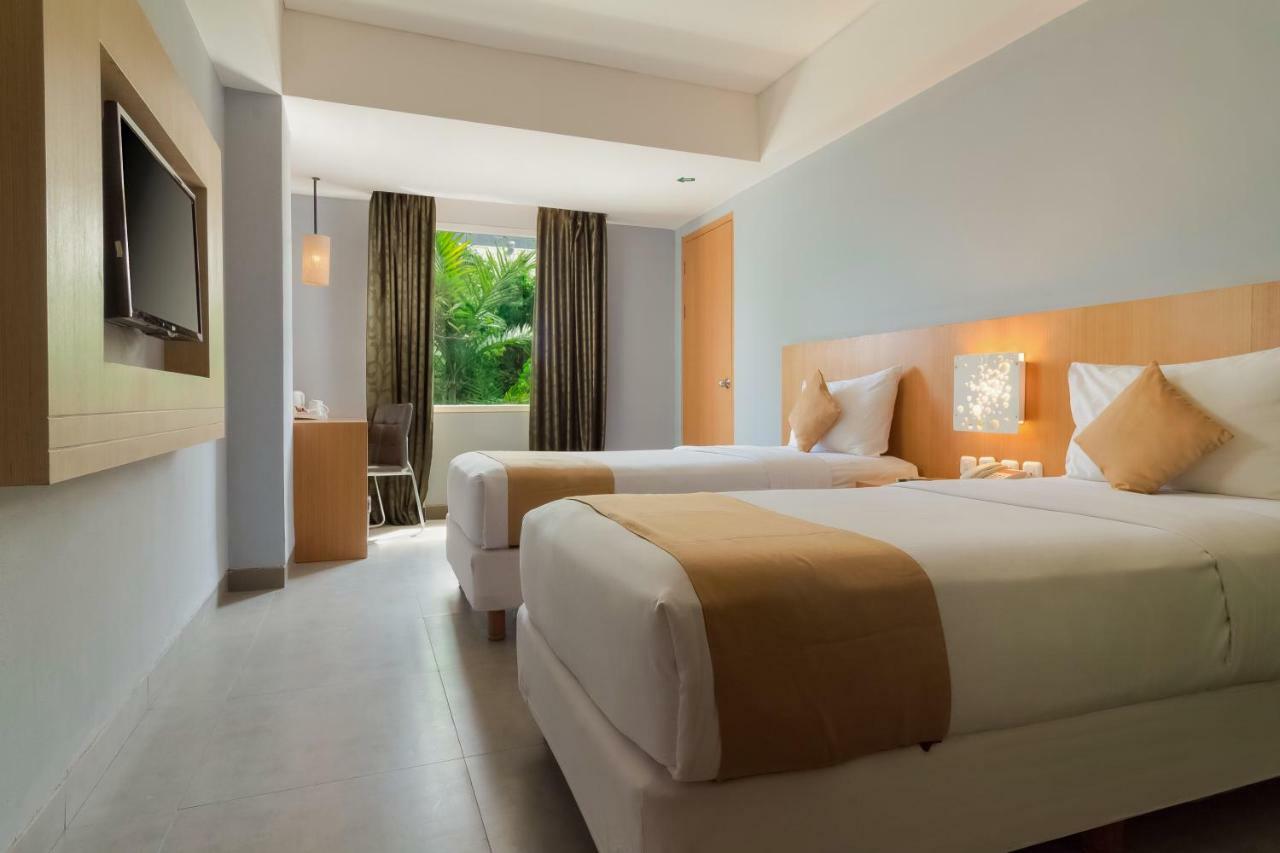 Kyriad Royal Seminyak Kültér fotó