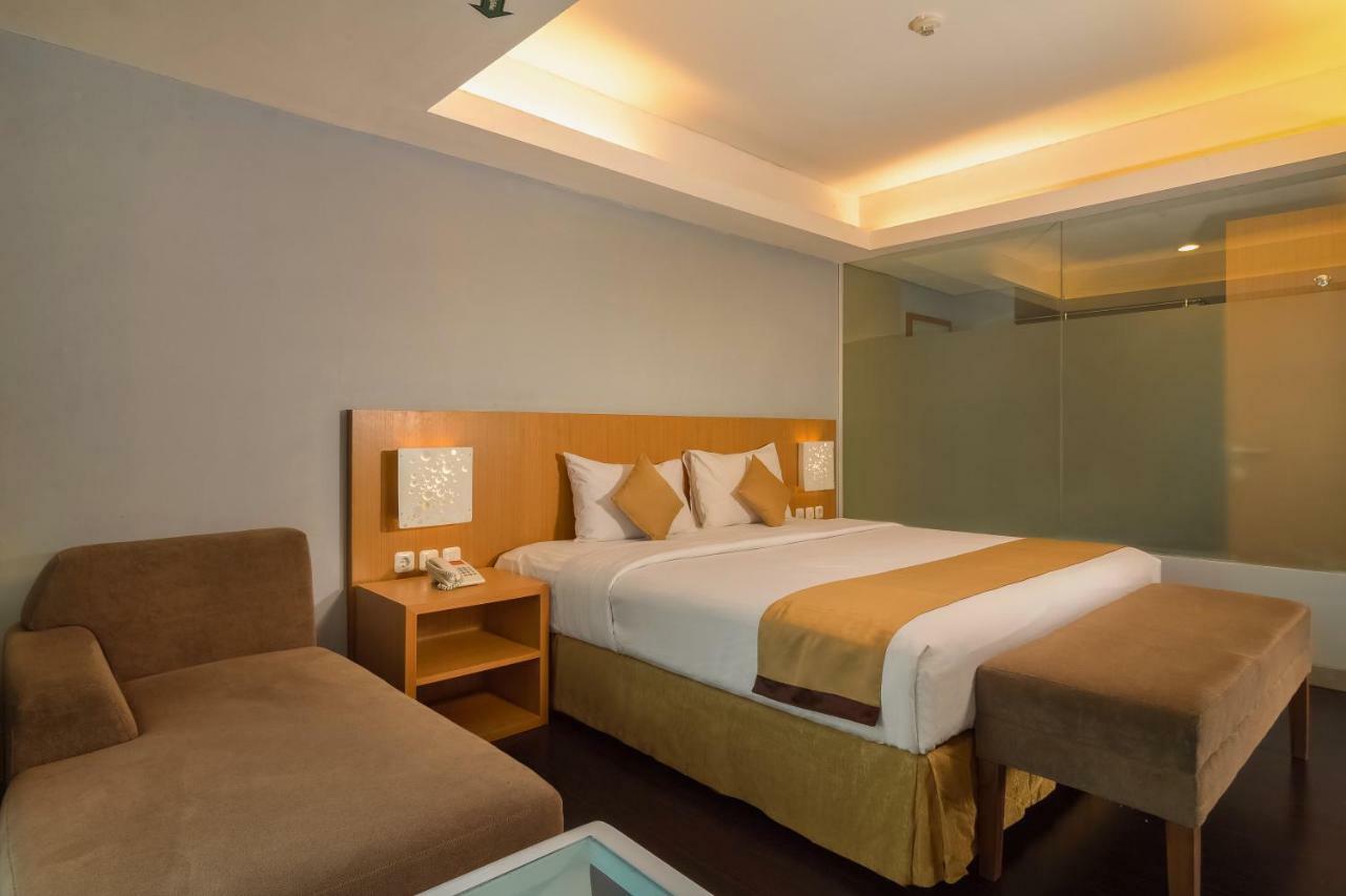 Kyriad Royal Seminyak Kültér fotó