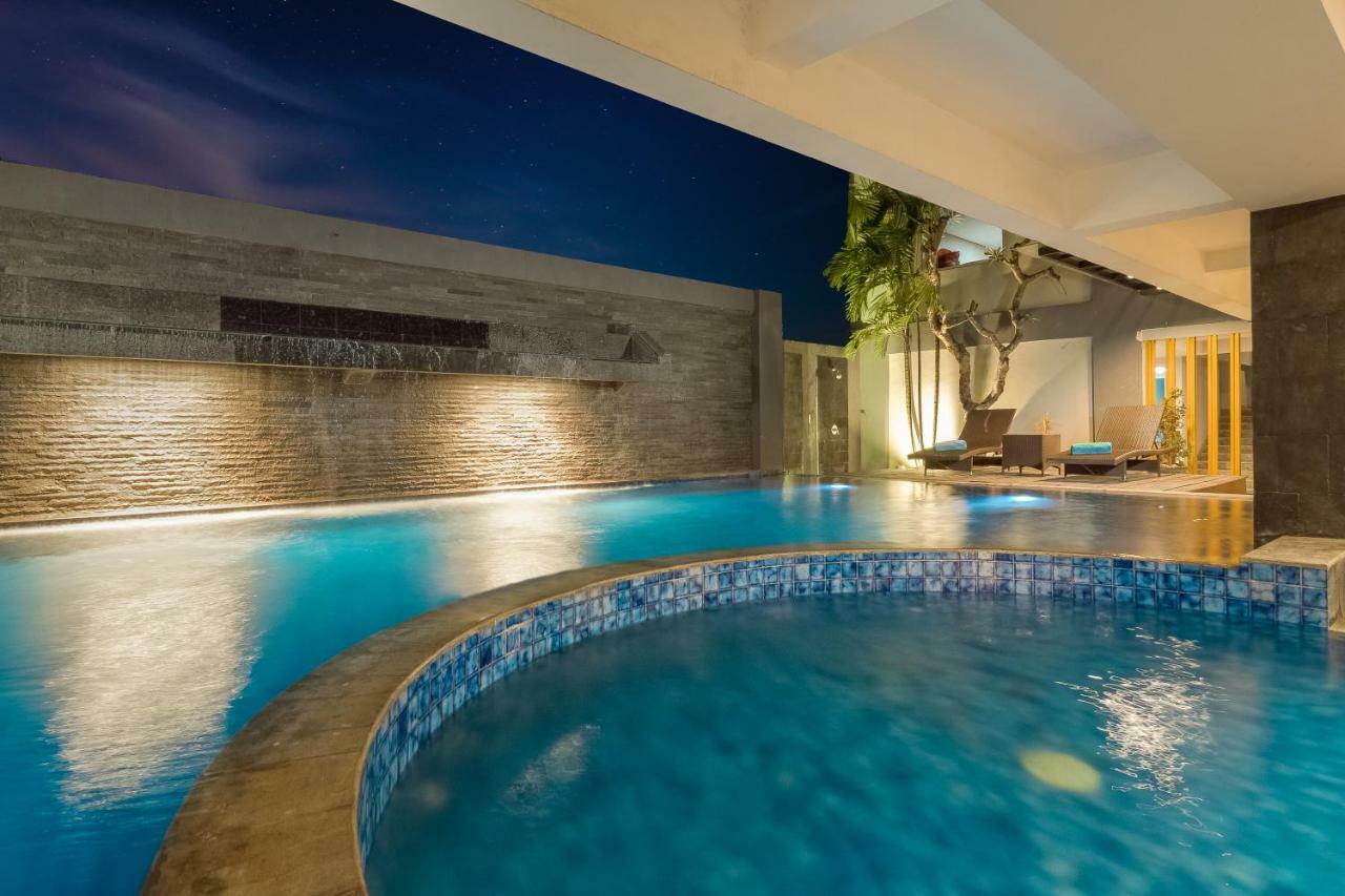Kyriad Royal Seminyak Kültér fotó