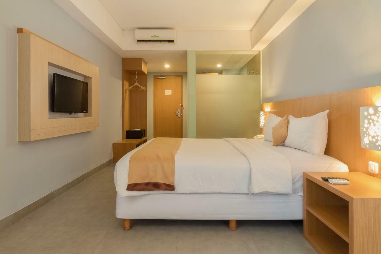Kyriad Royal Seminyak Kültér fotó